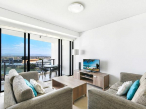 Modern Apartment with Hinterland Views Sierra Grand Broadbeach